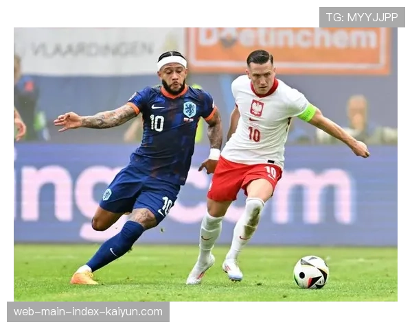 富勒姆中场控制占优 佩雷拉组织调度创造多次机会 富勒姆中场控制占优 佩雷拉组织调度创造多次机会